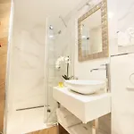 Luxury Lilly 2