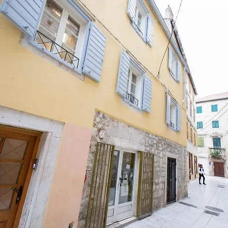 Appartement Luxury Lilly 2 *